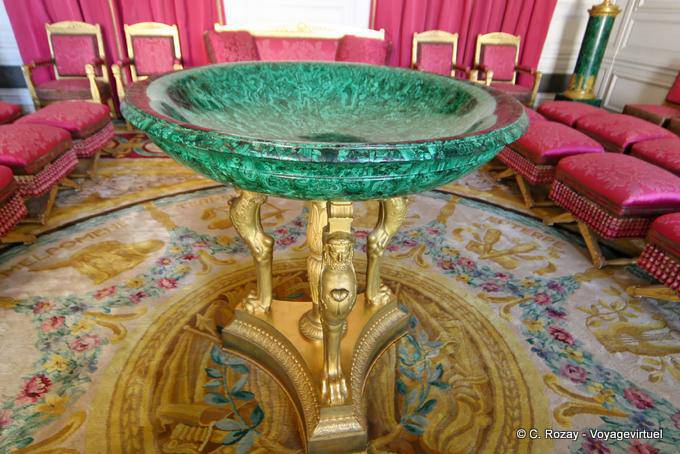 Table vasque du salon des Malachites, Grand Trianon, Versailles