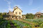 Vue du Moulin depuis son potager, Hameau de la Reine, Versailles