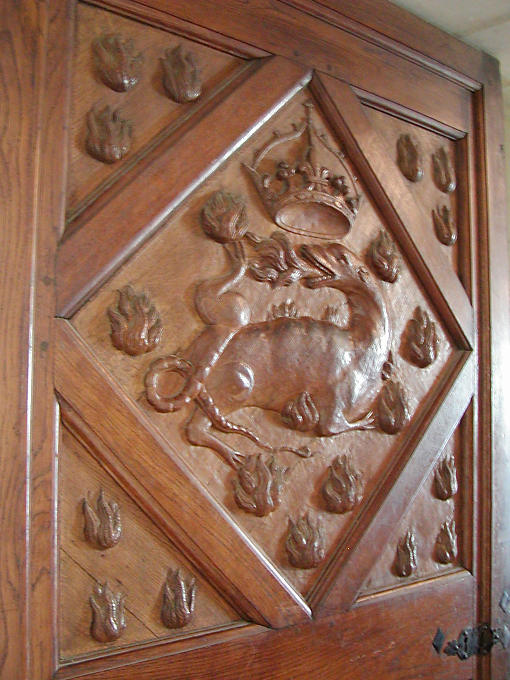 Salamandre dragon sur une porte, Château de Chambord, France.