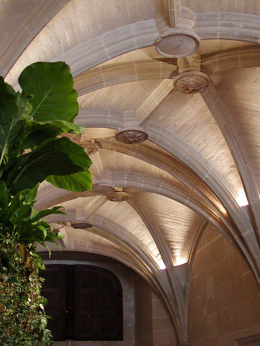 Le vestibule, Château de Chenonceau, France.