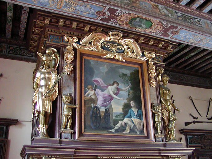 Salle d’armes du Château de Cheverny, France.