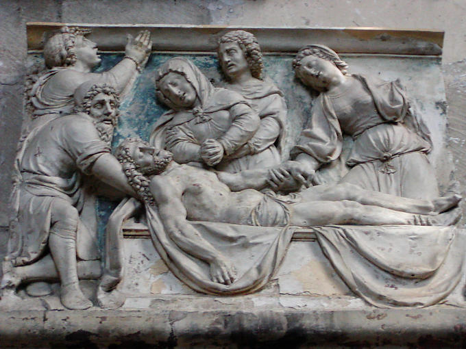 L'ensevelissement de Jésus, bas-relief de la collégiale, Clamecy, France.