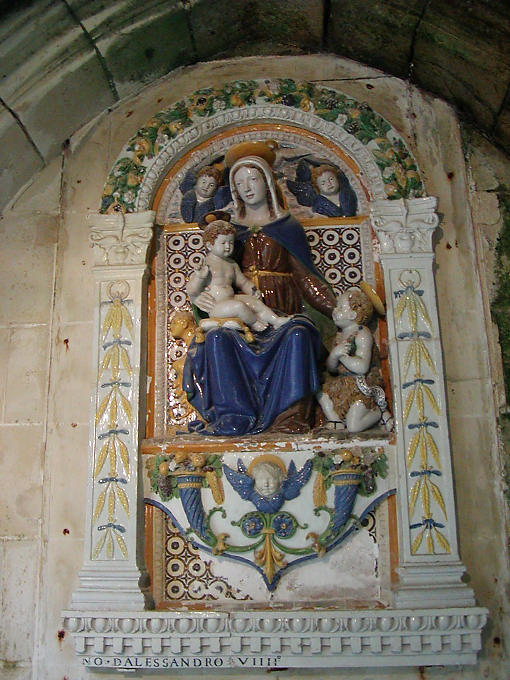 Céramique polychrome de la Vierge, Château d'Ussé, France.