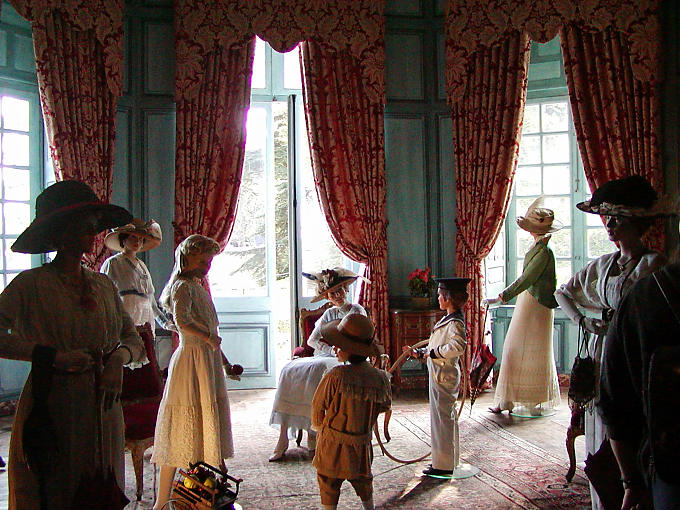 Reconstitution d'époque dans le Salon Vauban, Château d'Ussé, France.