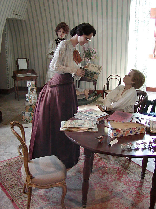 Scène d'éducation, Château d'Ussé, France.