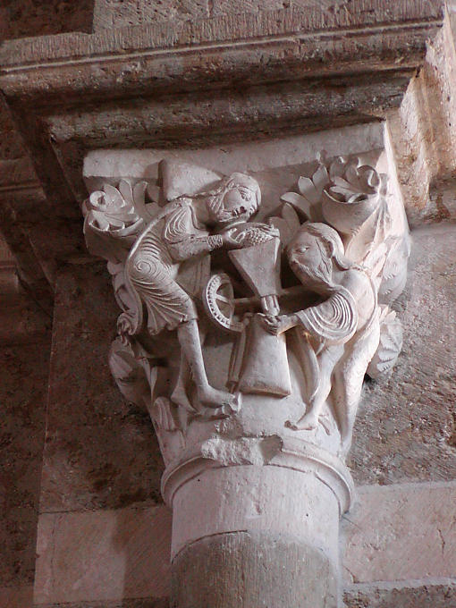 Scène du Moulin mystique, chapiteau de la basilique de Vézelay, France.