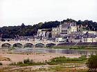 Panorama du pont et du château d'Amboise, France.