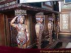 Meuble à caryatides ouvragées, Château de Chenonceau, France.