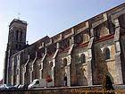 Vézelay, extérieur de la basilique Sainte Marie-Madeleine, France.