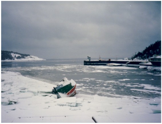 Port en hivernage, embouchure du Saguenay et du Saint Laurent, Charlevoix Québec
Petit port de pêche à l'intérieur du Charlevoix saisi par la glace au mois de février à l'embouchure de la rivière du Saguenay et du fleuve Saint Laurent
Mots-clés: Québec Canada Tadoussac