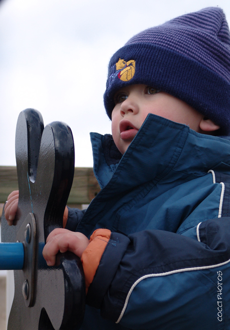 Marin d'eau douce affronte le froid
        
Mots-clés: marin voyage froid hiver enfant