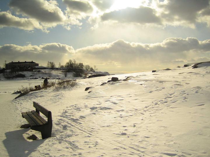 Helsinski, le banc et la mer gelée
mer gelée à Helsinski
Mots-clés: Helsinski hiver