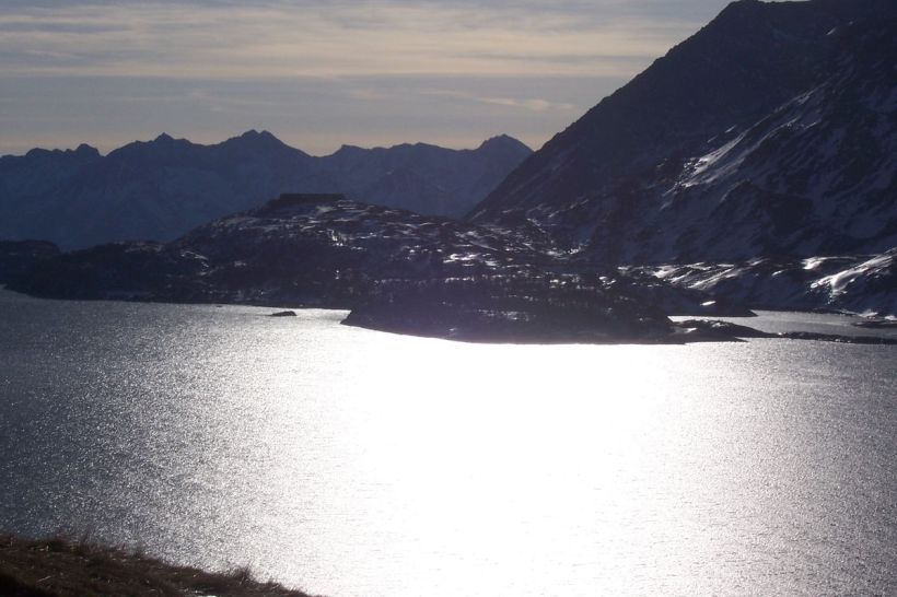 Soleil du printemps sur le mont Cenis
