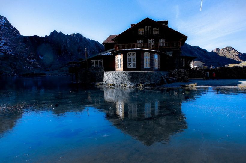 Le lac de Balea gelé en Roumanie
Mots-clés: Roumanie