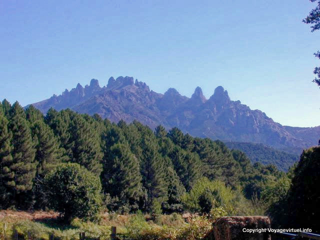 Bavella, les montagnes, Corse - France