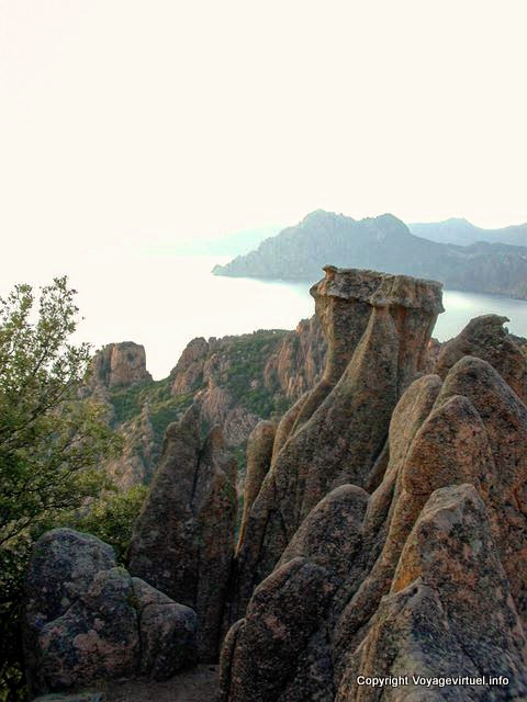 Formations rocheuses granitiques, Calanches de Piana, Corse - France