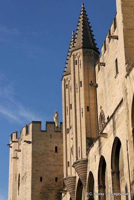 Perspective de la façade ouest, Palais des Papes, Avignon, Provence, France