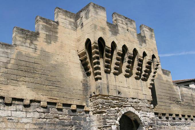 Haut de poterne dans les remparts d'Avignon, Provence, France
