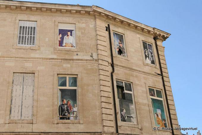 Trompe-l'oeil du mur de l'opéra-théâtre, représentation d'artistes célèbres, rues Corneille et Molière, Avignon, Provence, France