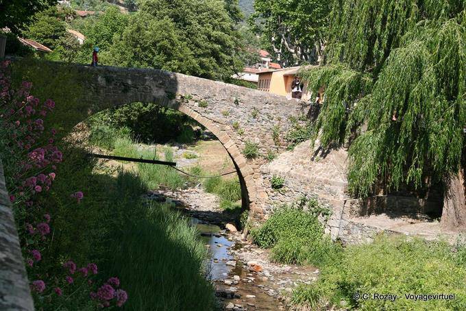 Collobrières, le Pont Vieux, Provence, France