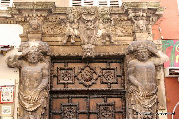 Fréjus, porte aux Atlantes, Provence, France