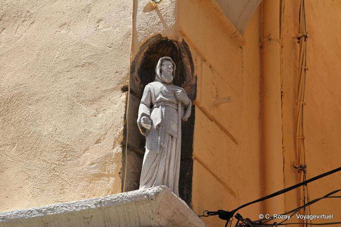 Fréjus, statue de saint angle rue St François de Paule, Provence, France