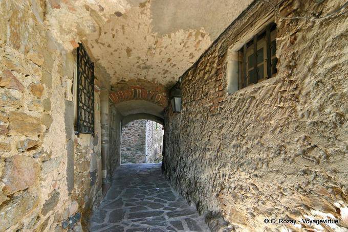 Gassin, Passage du Oust, Provence, France