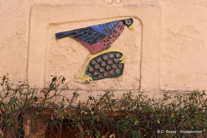 Ramatuelle, art polychrome sur mur, Provence, France