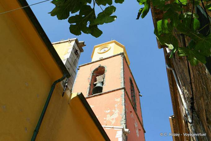 Saint-Tropez, autre image du clocher de Notre-Dame de l’Assomption, Provence, France
