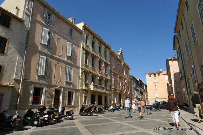 Saint-Tropez, Place de l'Hôtel de Ville, Provence, France