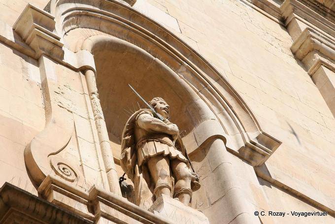 Saint-Tropez, statue de Saint-Tropez en centurion romain, Provence, France