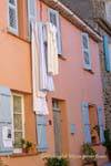 Ramatuelle, linge de lit suspendu, France.