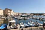 Saint-Tropez, vue depuis le môle Jean Réveille, France.