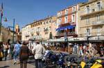 Saint-Tropez, promenade sur le quai Suffren, France.