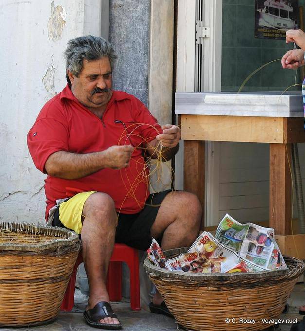 Ligne de pêche à démêler, Aghios Nikolaos - Crète, Grèce