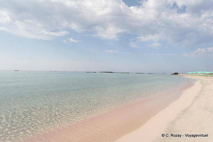 Walk on the beach, Elafonissi - Crète, Grèce