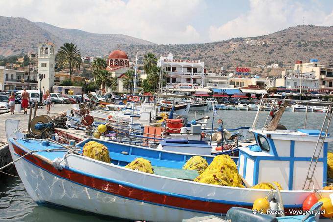 Elounda, promenade le long du port - Crète, Grèce