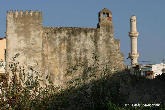 Mur et minaret Hania (La Chanée) - Crète, Grèce