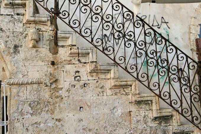 Chania, rampe d'escalier en pierre de taille - Crète, Grèce