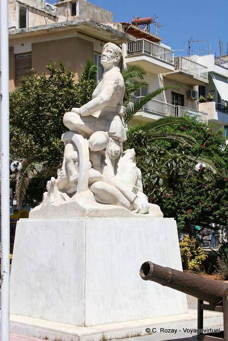 Ierapetra, Monument aux morts de la guerre - Crète, Grèce
