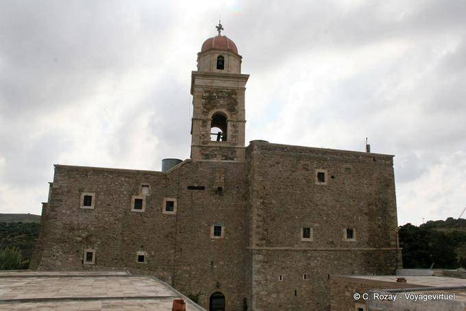 Panoramique sur le monastère Moni Toplou datant du xve siècle - Crète, Grèce