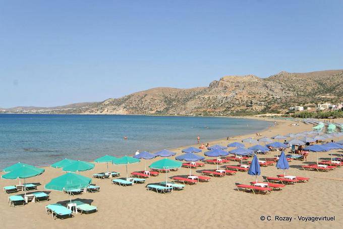 Belle et longue plage de sable, exposée au vent d'ouest, Paleochora - Crète, Grèce