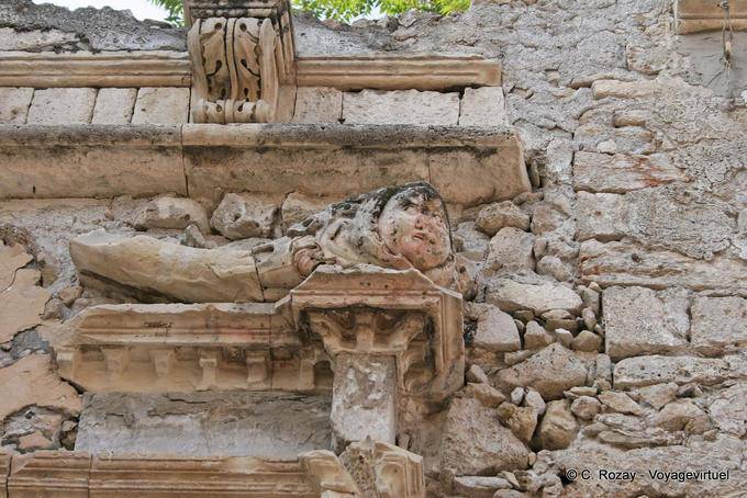 Réthymnon, détail architectural du portail d'une maison vénitienne - Crète, Grèce