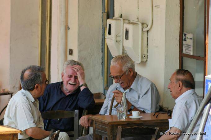 Spili, partie de rigolade au kafeneion - Crète, Grèce