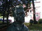 Buste aux lunettes, sculpture en bronze, Zadar, Croatie.