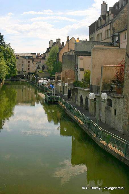 Dole, la promenade du canal des Tanneurs - France