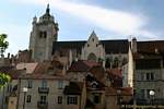 Habitat au pied de la collégiale, Dole, France.