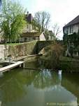 Dans les méandres du canal des tanneurs, Dole, France.