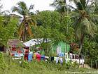 Case et linge pendu, Miches, Hata Mayor, Rép. Dominicaine.