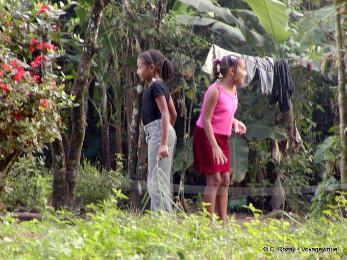 Jeu de filles, saut à la corde - Rép. Dominicaine